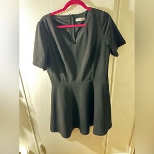 Black XL flows aline vneck holiday or work dress mini